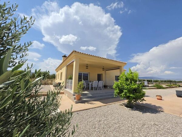 Willa w Pinoso, Hiszpania, 127m² - obraz 4