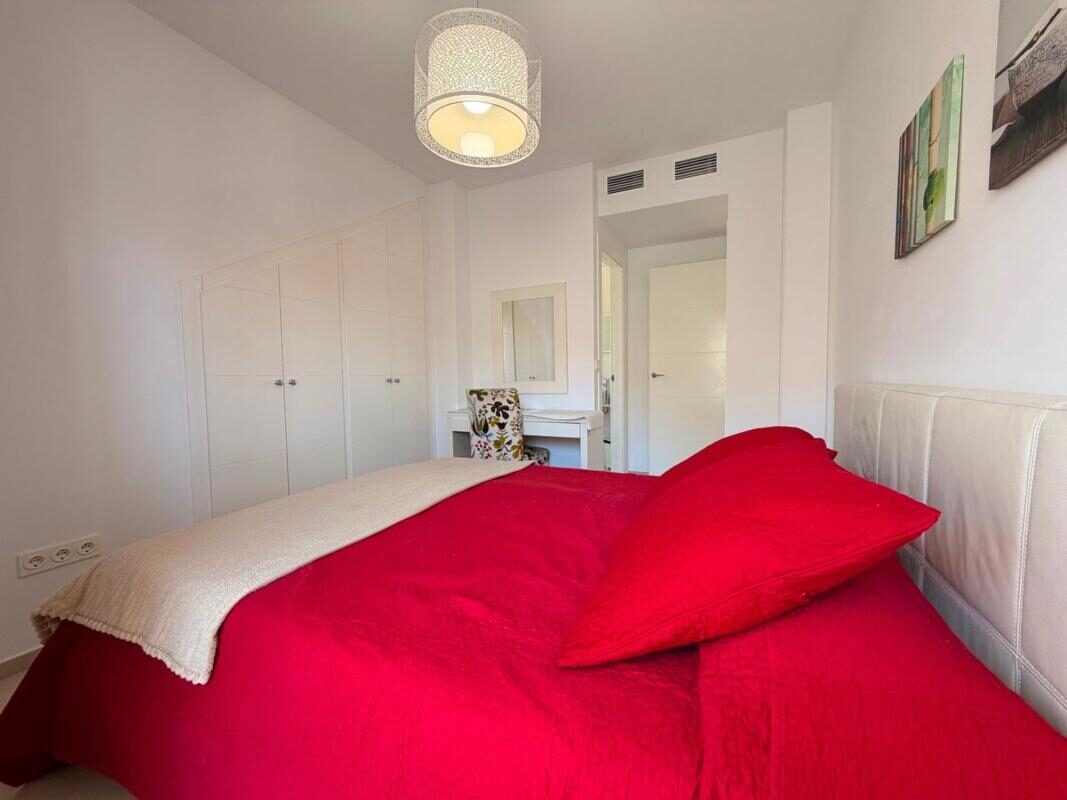 Апартаменты с 2 спальнями, 85м² в Рохалес, Испания [ID: 0152-564052]