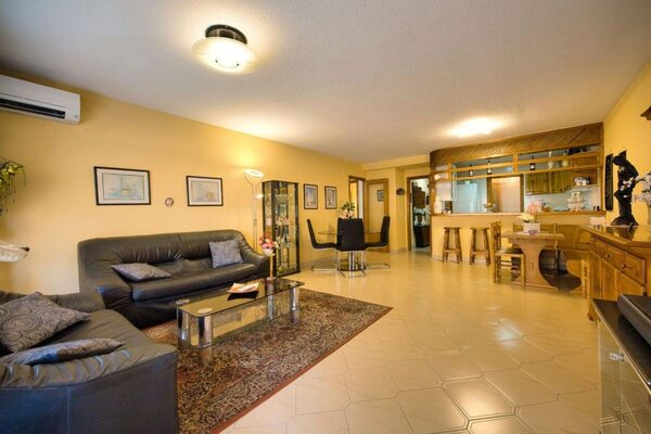 Апартаменты в Кампельо, Испания, 94м² - изображение 4