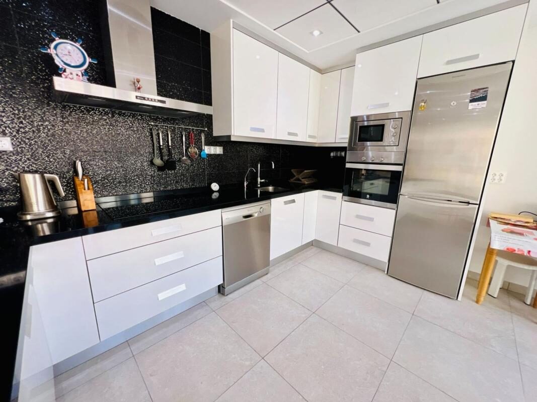 Apartments with 3 bedrooms, 111m² in Torrevieja, Spain [ID: 0152-552399]