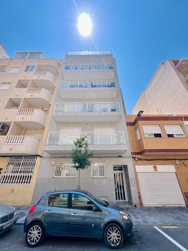Apartments with 3 bedrooms, 111m² in Torrevieja, Spain [ID: 0152-552399]