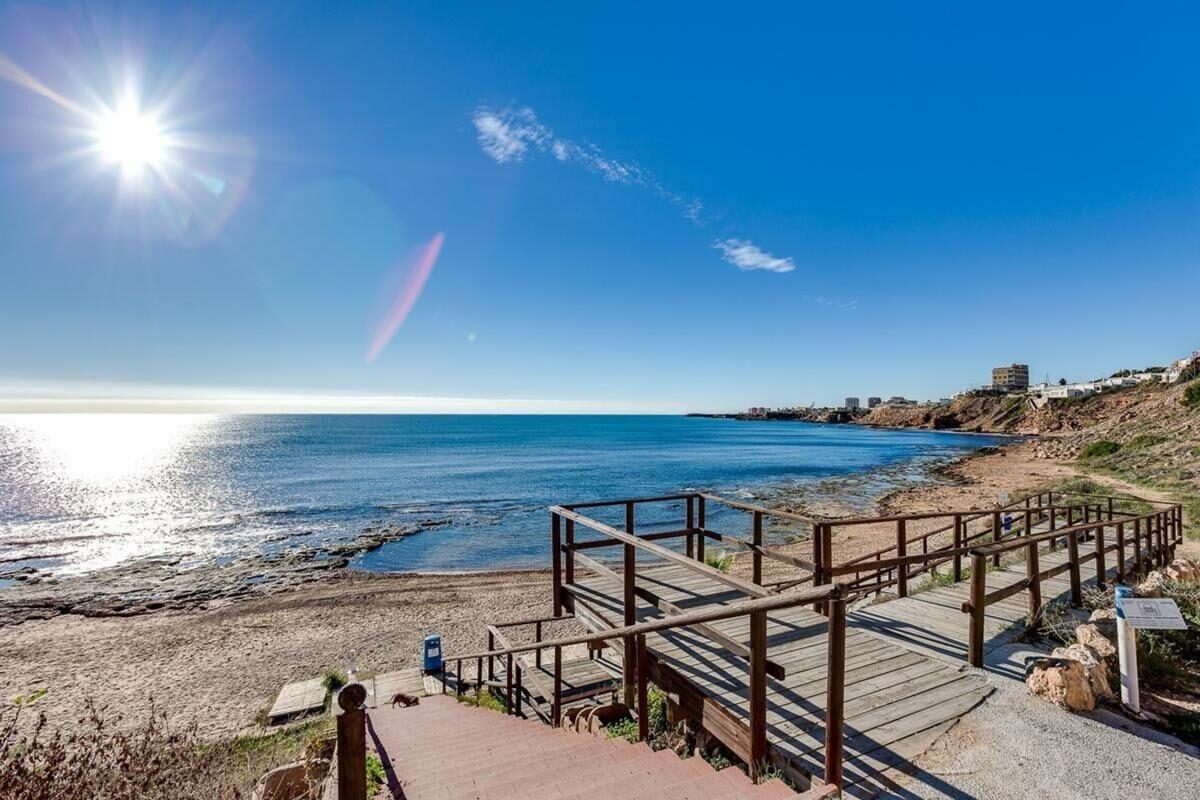 Apartments with 3 bedrooms, 111m² in Torrevieja, Spain [ID: 0152-552399]