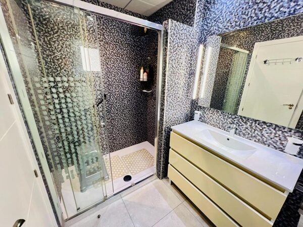 Apartments in Torrevieja, Spain, 111m² - image 21