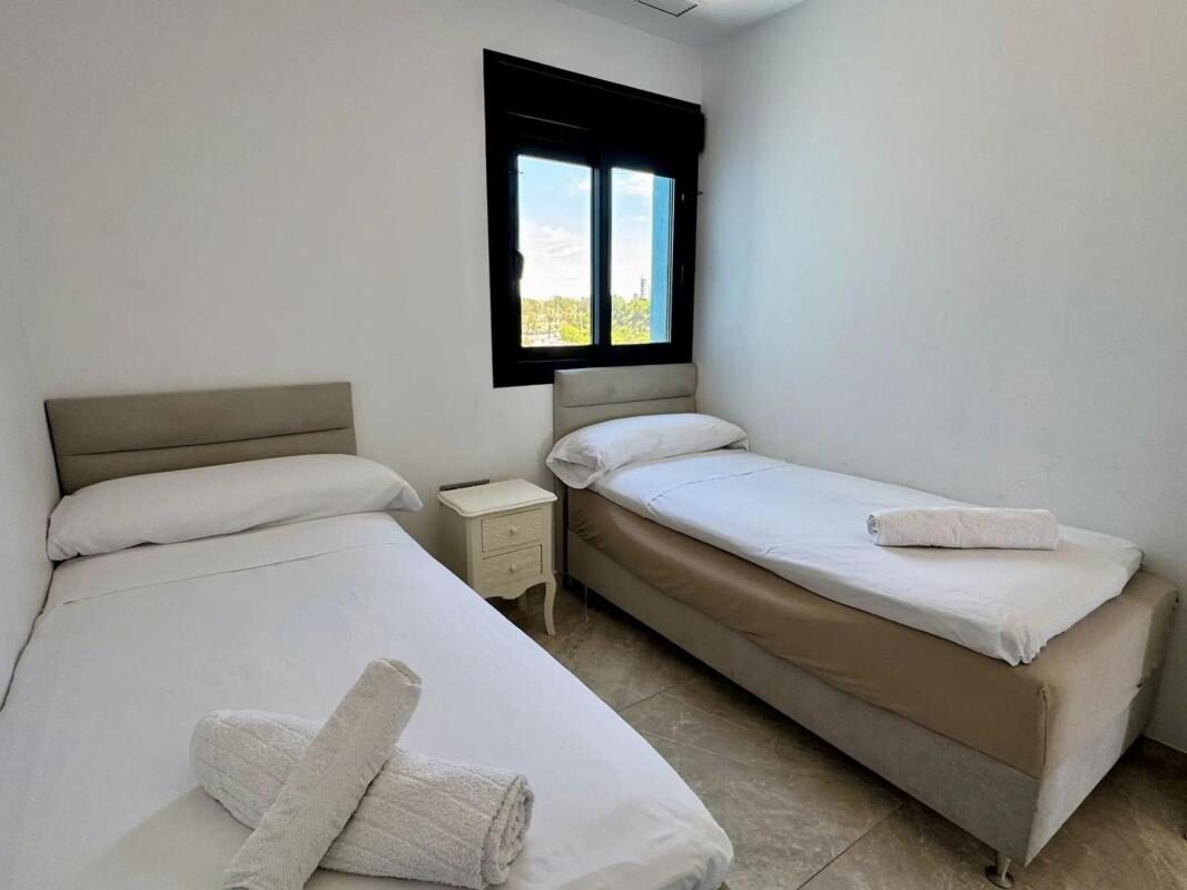 Apartamenty z 3 sypialniami, 160m² w Benidorm, Hiszpania [ID: 0152-551530]