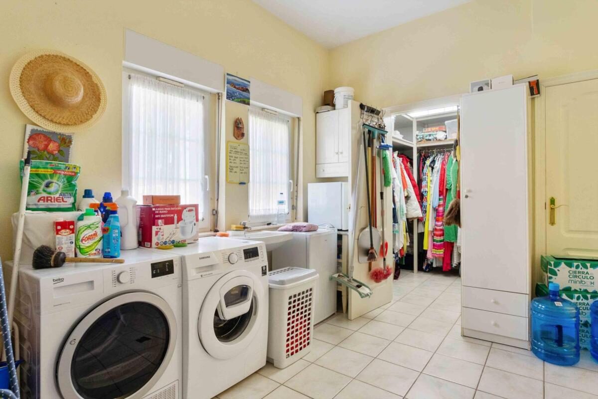 Вилла с 3 спальнями, 340м² в Ориуэла, Испания [ID: 0152-539745]