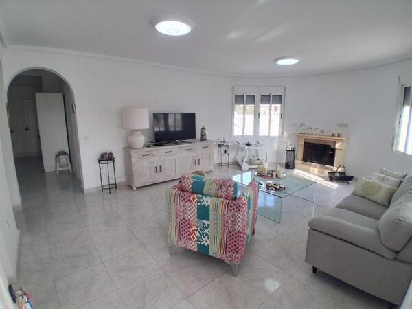 Вилла в Рохалес, Испания, 187м² - изображение 9