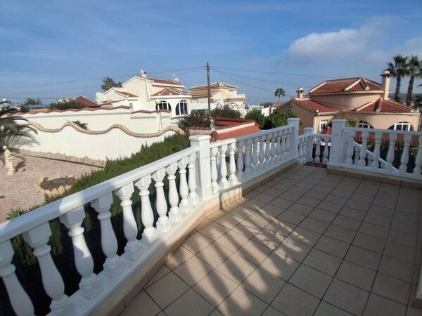 Вилла в Рохалес, Испания, 187м² - изображение 13