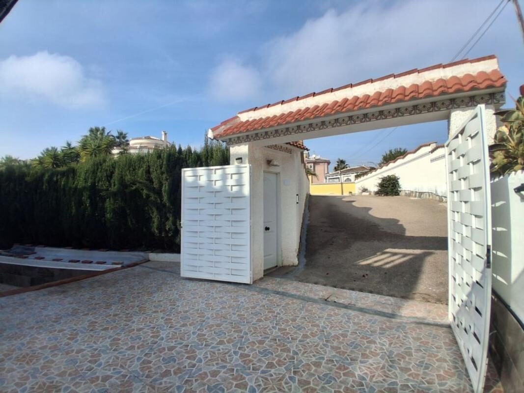 Вілла з 5 спальнями, 187м² в Рохалес, Іспанія [ID: 0152-538776]