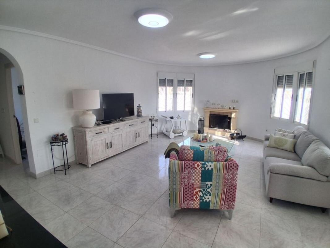 Вілла з 5 спальнями, 187м² в Рохалес, Іспанія [ID: 0152-538776]