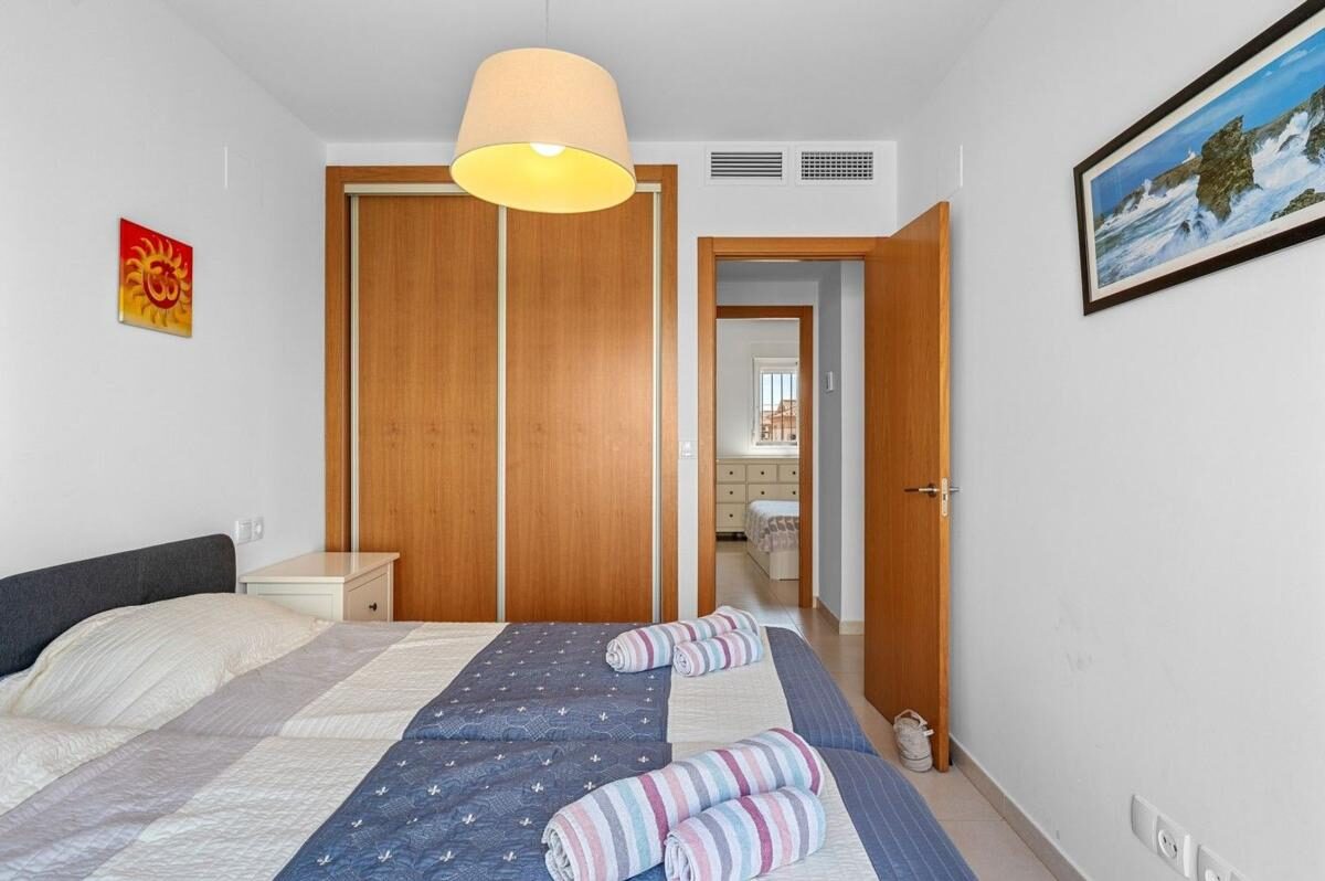 Таунхаус с 3 спальнями, 115м² в Рохалес, Испания [ID: 0152-538465]