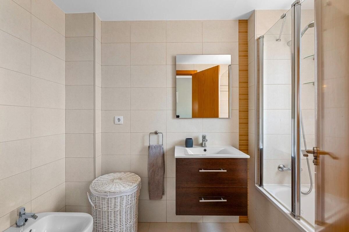 Таунхаус с 3 спальнями, 115м² в Рохалес, Испания [ID: 0152-538465]