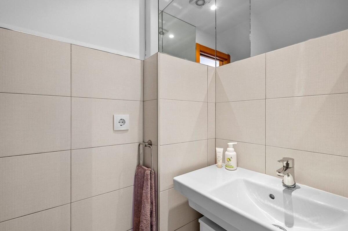 Таунхаус с 3 спальнями, 115м² в Рохалес, Испания [ID: 0152-538465]