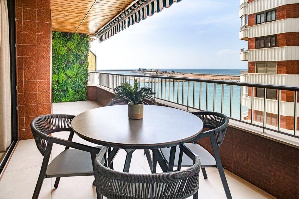 Apartamenty z 3 sypialniami, 110m² w Torrevieja, Hiszpania [ID: 0152-537097]
