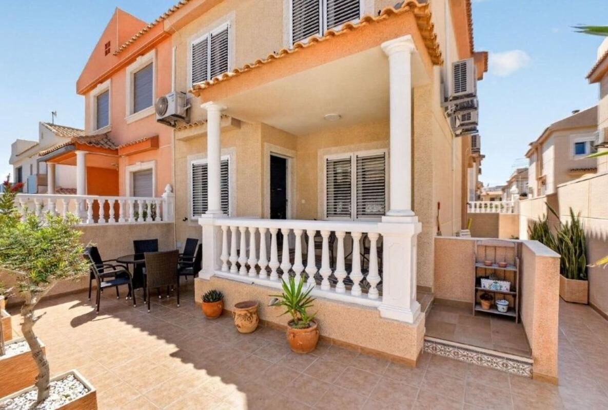 Таунхаус с 3 спальнями, 104м² в Торревьеха, Испания [ID: 0152-535320]