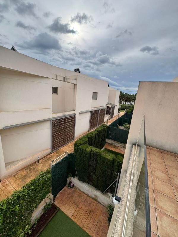 Dom szeregowy z 3 sypialniami, 127m² w Torrevieja, Hiszpania [ID: 0152-534250]