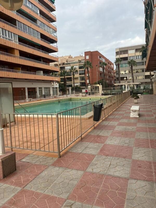 Apartamenty z 2 sypialniami, 100m² w Torrevieja, Hiszpania [ID: 0152-533843]