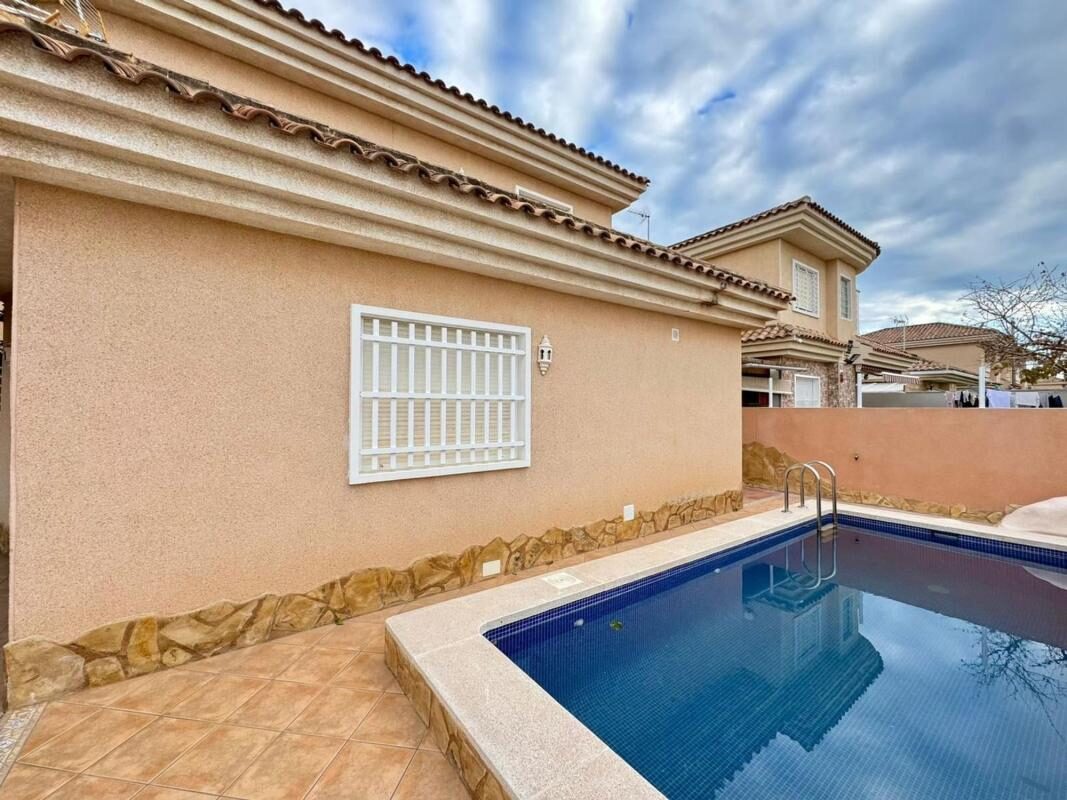 Townhouse with 3 bedrooms, 101m² in Torrevieja, Spain [ID: 0152-532173]
