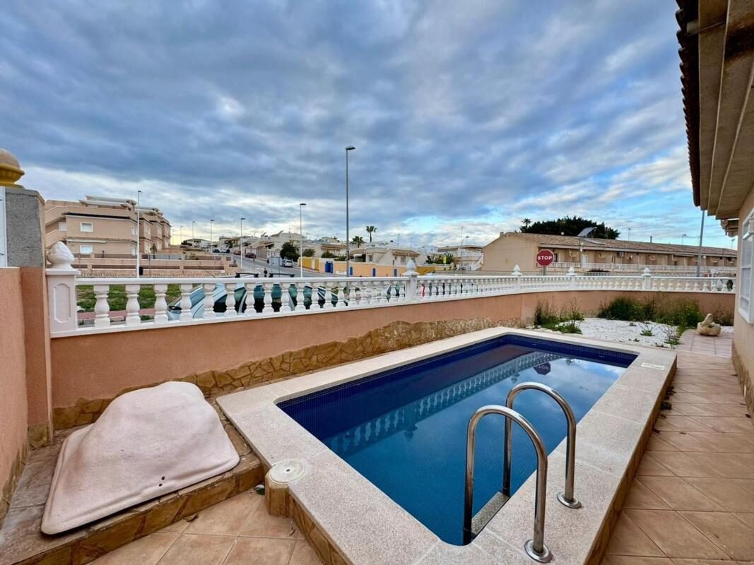 Townhouse with 3 bedrooms, 101m² in Torrevieja, Spain [ID: 0152-532173]
