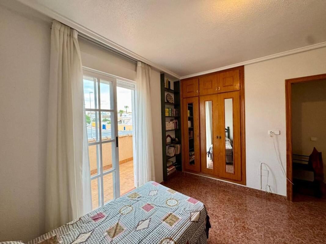 Townhouse with 3 bedrooms, 101m² in Torrevieja, Spain [ID: 0152-532173]