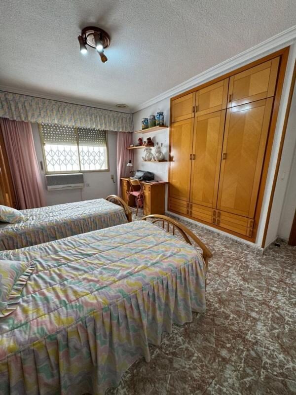 Apartamenty z 4 sypialniami, 234m² w Torrevieja, Hiszpania [ID: 0152-532090]