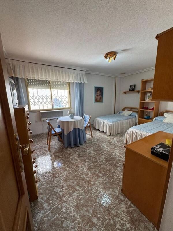 Apartamenty z 4 sypialniami, 234m² w Torrevieja, Hiszpania [ID: 0152-532090]