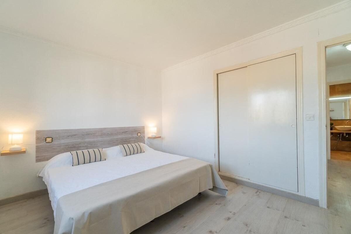 Apartments with 2 bedrooms, 73m² in Torrevieja, Spain [ID: 0152-531187]