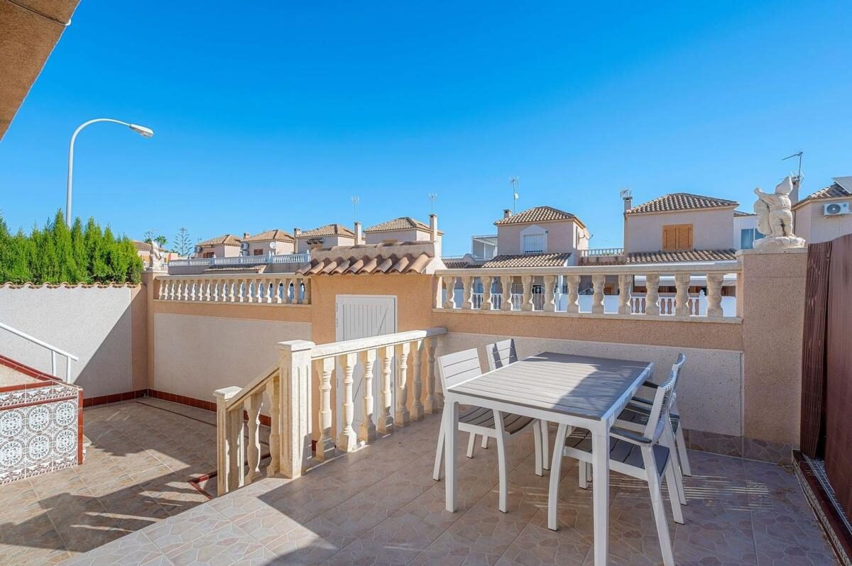 Апартаменти з 2 спальнями, 50м² в Торрев'єха, Іспанія [ID: 0152-530685]