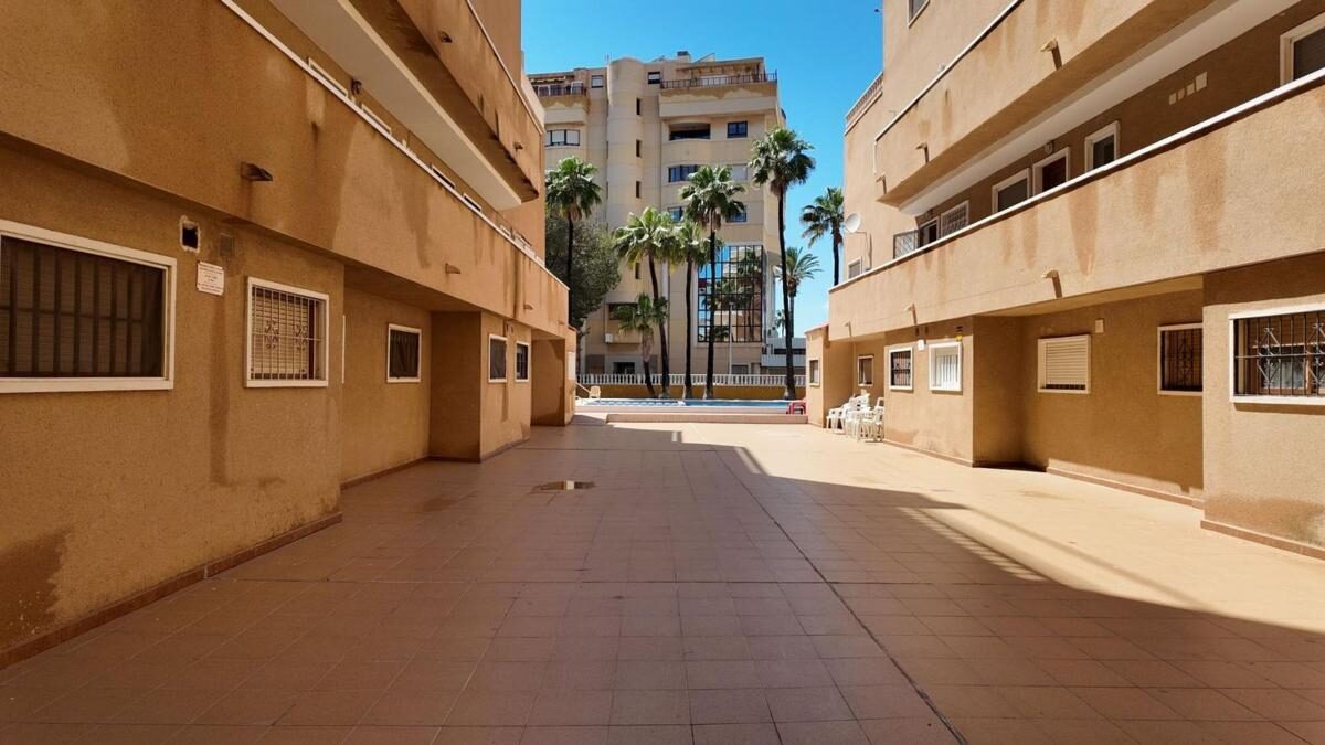Apartamenty z 2 sypialniami, 66m² w Torrevieja, Hiszpania [ID: 0152-529847]