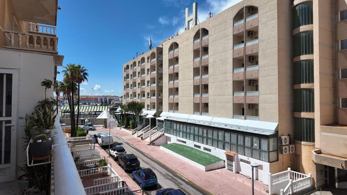 Apartamenty z 2 sypialniami, 66m² w Torrevieja, Hiszpania [ID: 0152-529847]