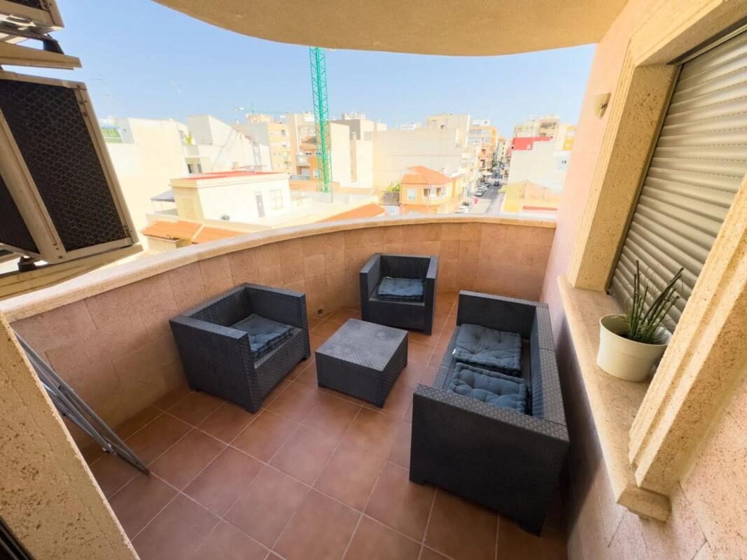 Apartamenty z 4 sypialniami, 130m² w Torrevieja, Hiszpania [ID: 0152-529374]