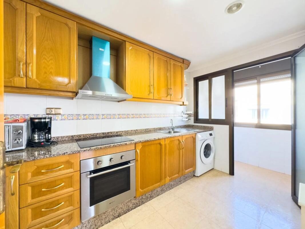 Apartamenty z 4 sypialniami, 130m² w Torrevieja, Hiszpania [ID: 0152-529374]