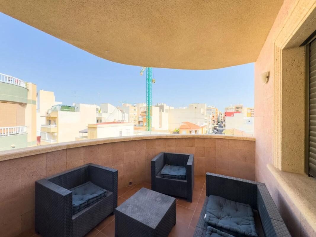 Apartamenty z 4 sypialniami, 130m² w Torrevieja, Hiszpania [ID: 0152-529374]