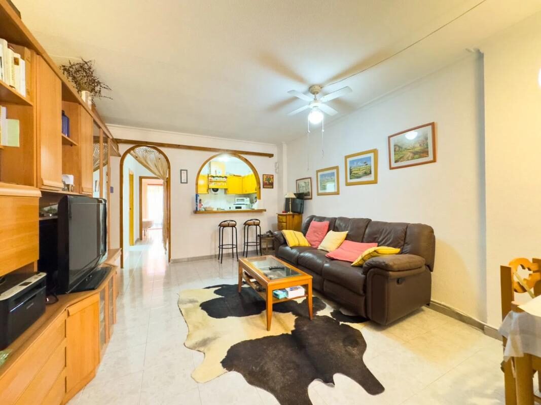 Apartments with 2 bedrooms, 88m² in Torrevieja, Spain [ID: 0152-529372]