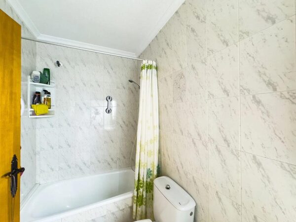 Apartments in Torrevieja, Spain, 88m² - image 11