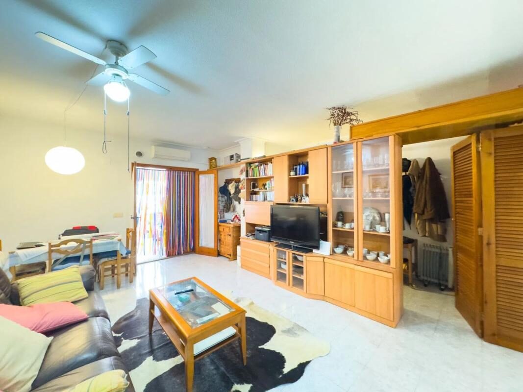 Apartments with 2 bedrooms, 88m² in Torrevieja, Spain [ID: 0152-529372]