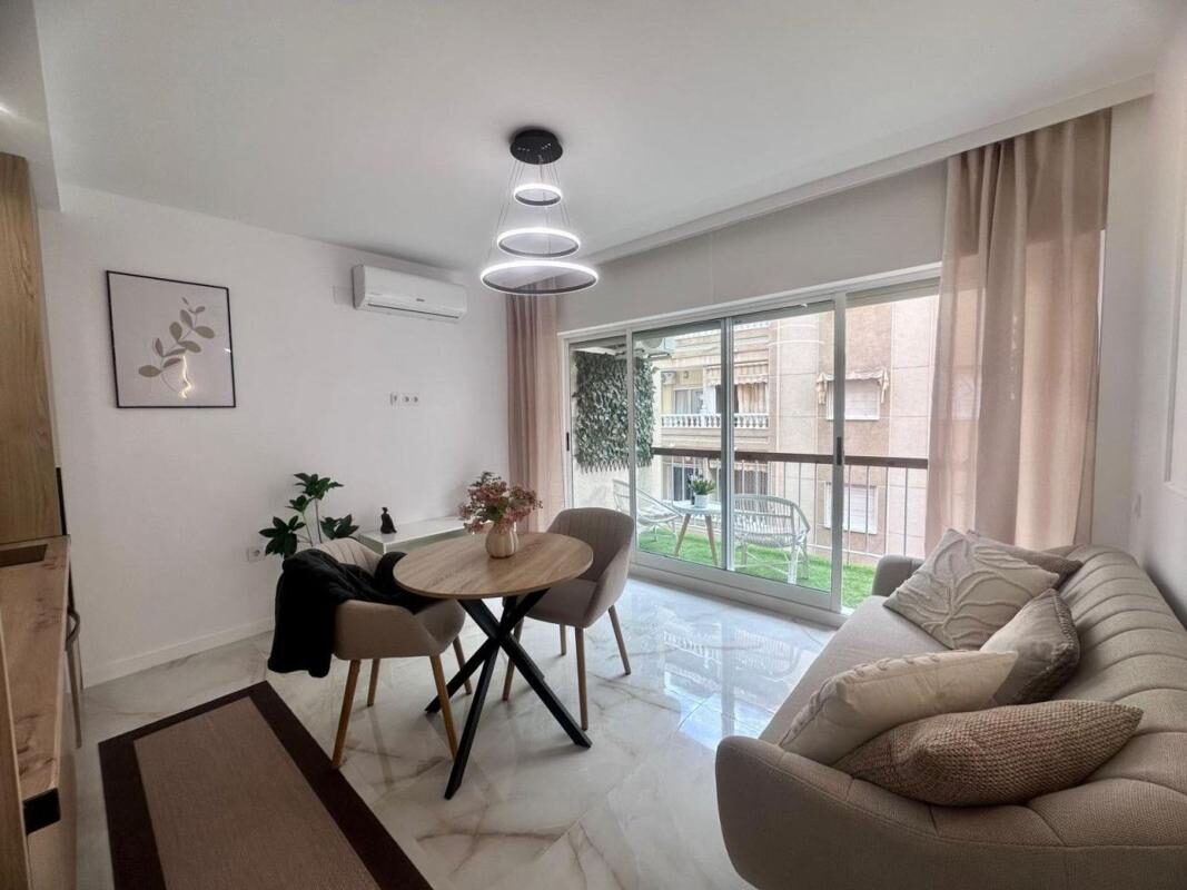 Апартаменти з 1 спальнею, 51м² в Торрев'єха, Іспанія [ID: 0152-529365]
