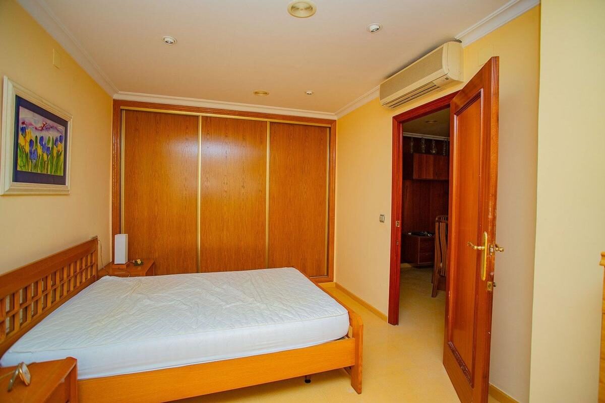 Apartamenty z 4 sypialniami, 97m² w Torrevieja, Hiszpania [ID: 0152-529356]