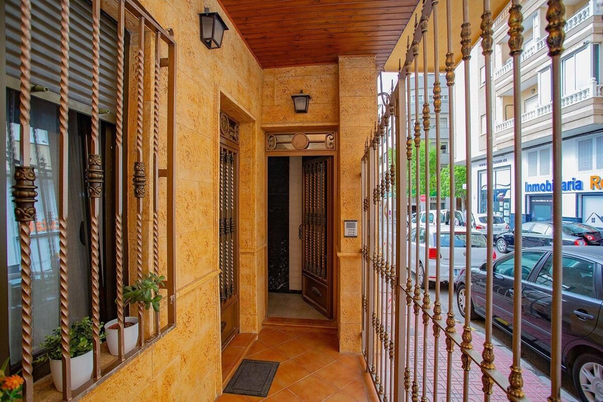 Apartamenty z 4 sypialniami, 97m² w Torrevieja, Hiszpania [ID: 0152-529356]