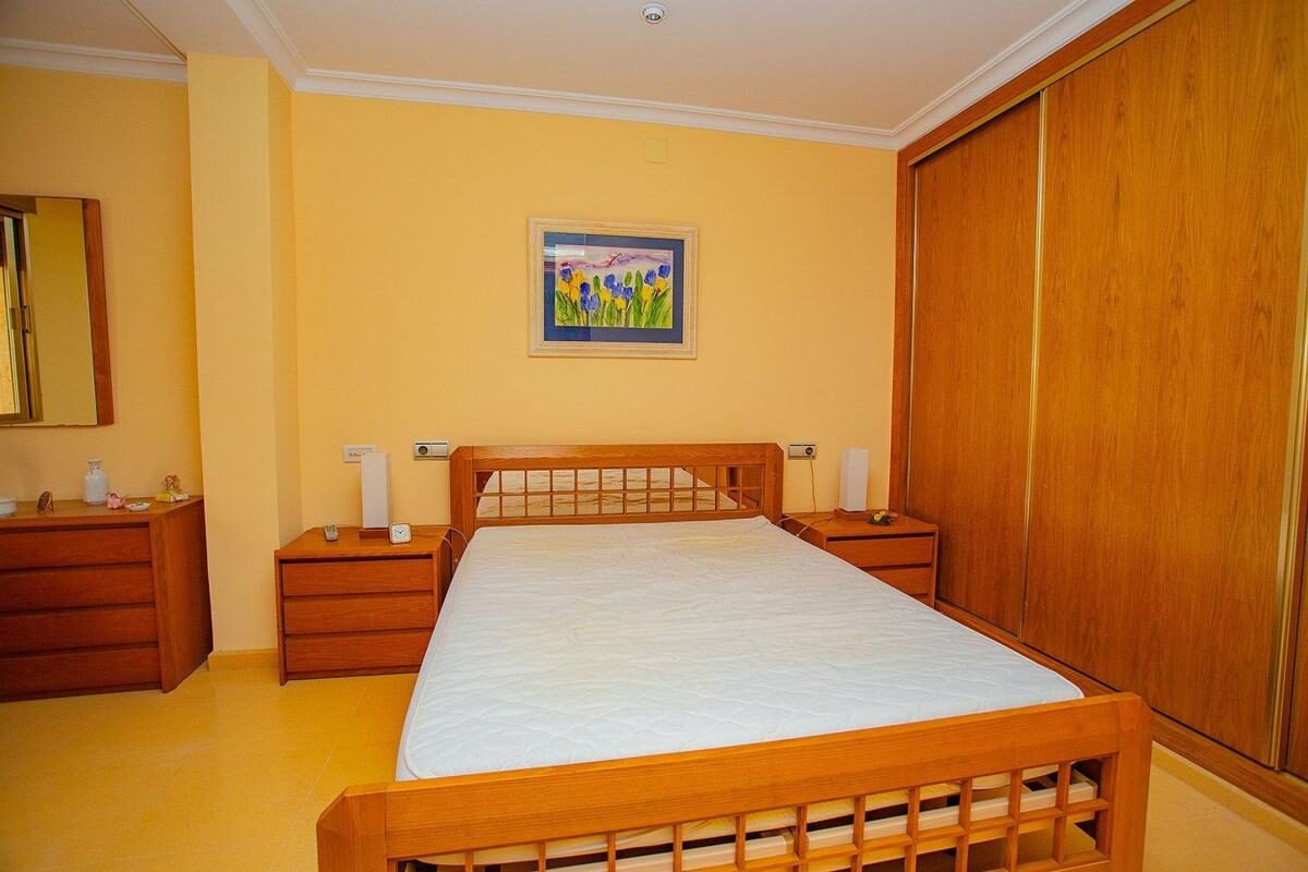 Apartamenty z 4 sypialniami, 97m² w Torrevieja, Hiszpania [ID: 0152-529356]