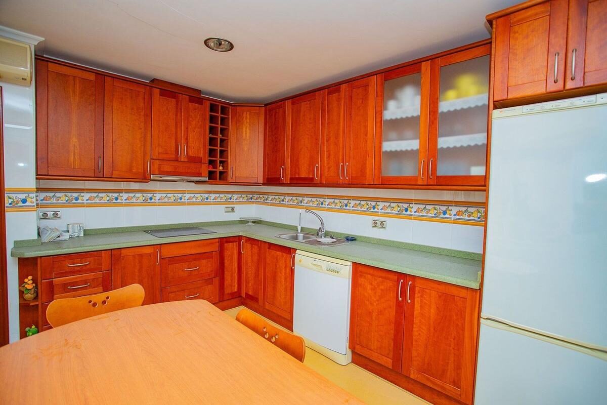 Apartamenty z 4 sypialniami, 97m² w Torrevieja, Hiszpania [ID: 0152-529356]