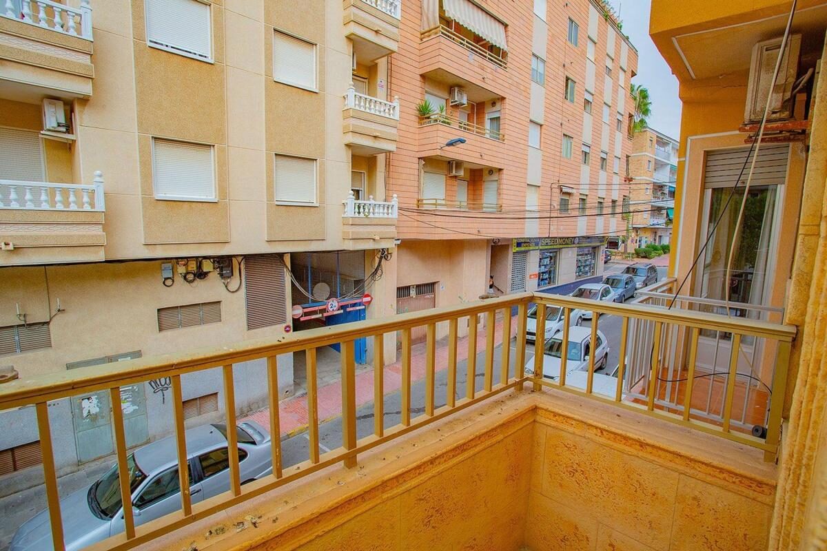 Apartamenty z 4 sypialniami, 97m² w Torrevieja, Hiszpania [ID: 0152-529356]