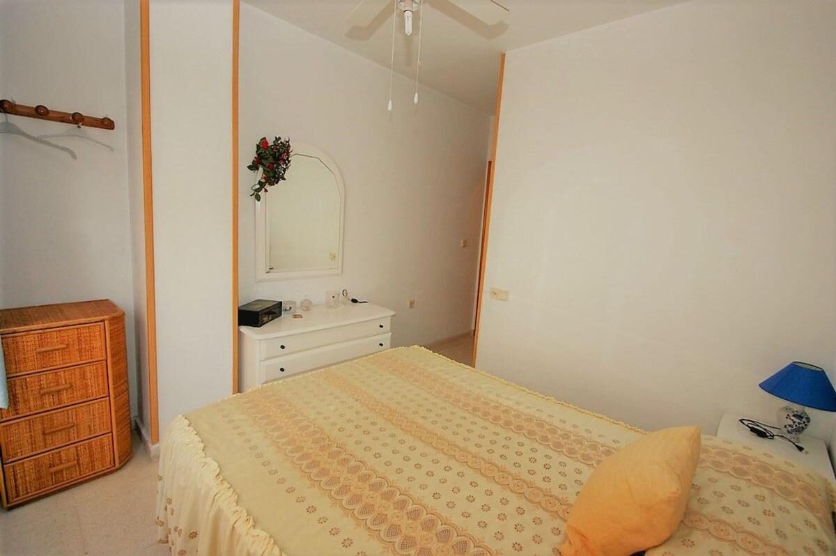 Apartamenty z 3 sypialniami, 80m² w Torrevieja, Hiszpania [ID: 0152-529346]