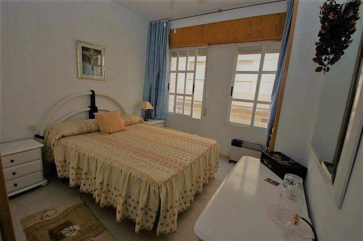 Apartamenty z 3 sypialniami, 80m² w Torrevieja, Hiszpania [ID: 0152-529346]
