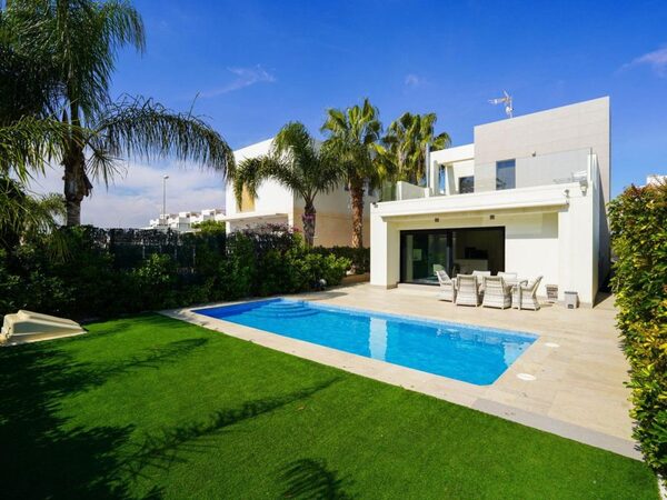 Вилла в Рохалес, Испания, 120м²