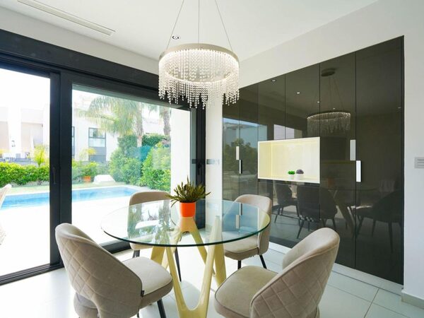Вилла в Рохалес, Испания, 120м² - изображение 2