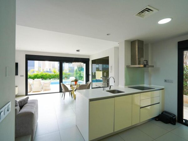 Вилла в Рохалес, Испания, 120м² - изображение 14