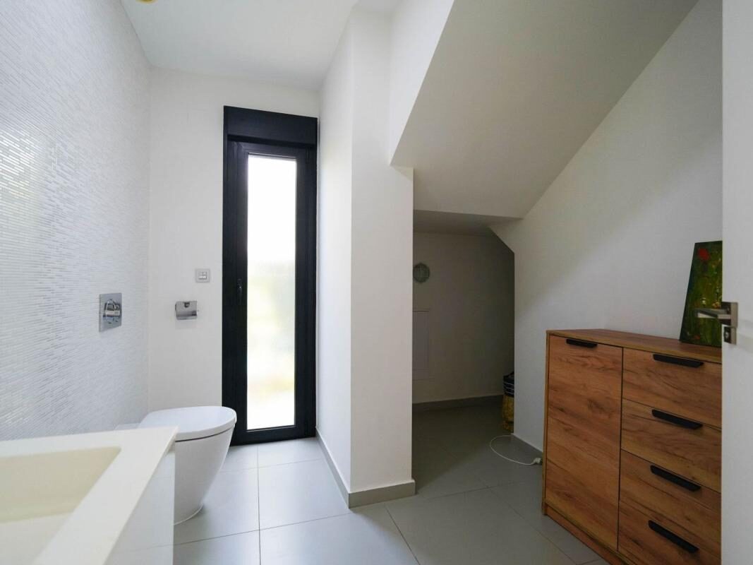 Вилла с 3 спальнями, 120м² в Рохалес, Испания [ID: 0152-529341]
