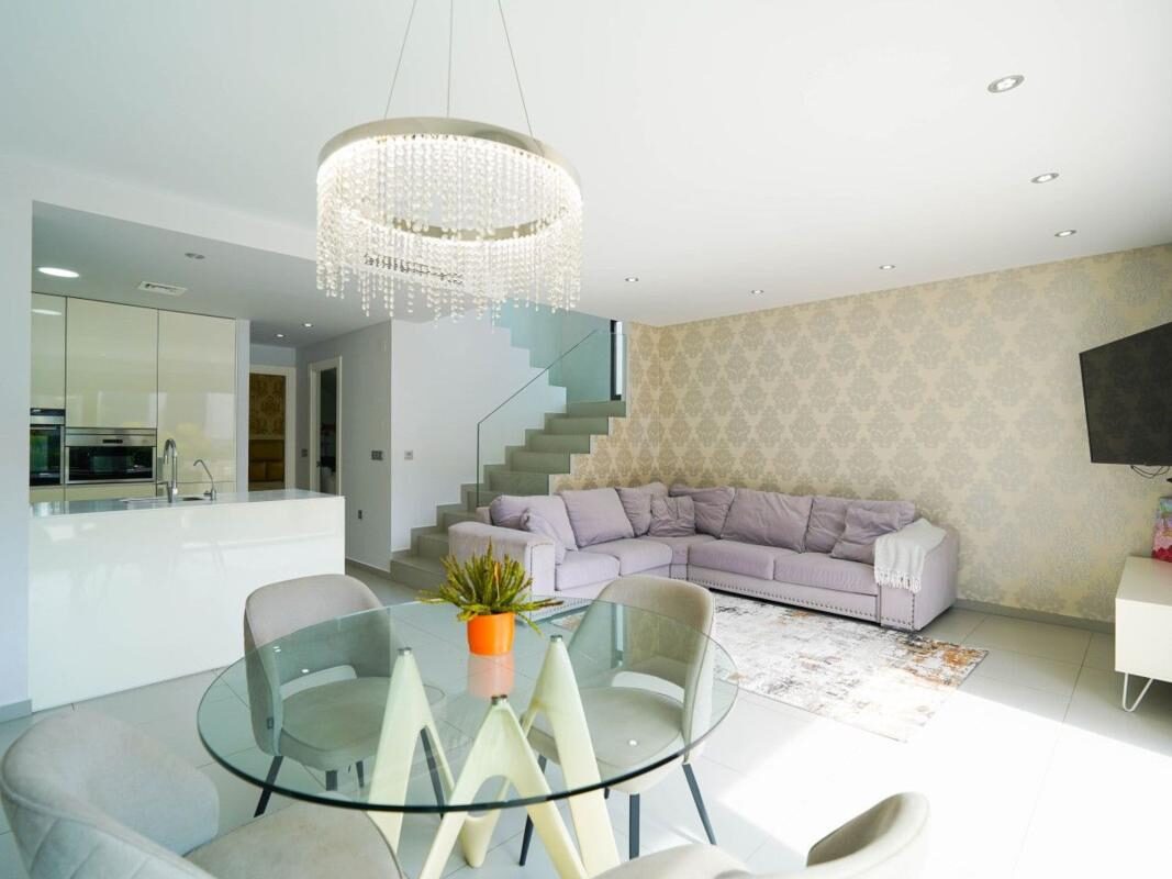 Вилла с 3 спальнями, 120м² в Рохалес, Испания [ID: 0152-529341]