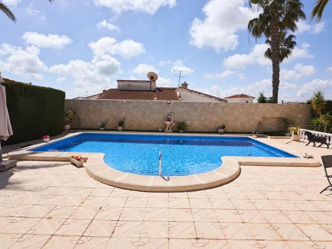 Villa with 4 bedrooms, 356m² in Rojales, Spain [ID: 0152-529340]