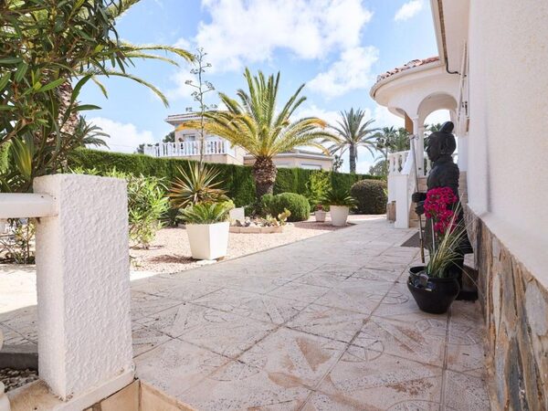 Villa in Rojales, Spain, 356m² - image 6